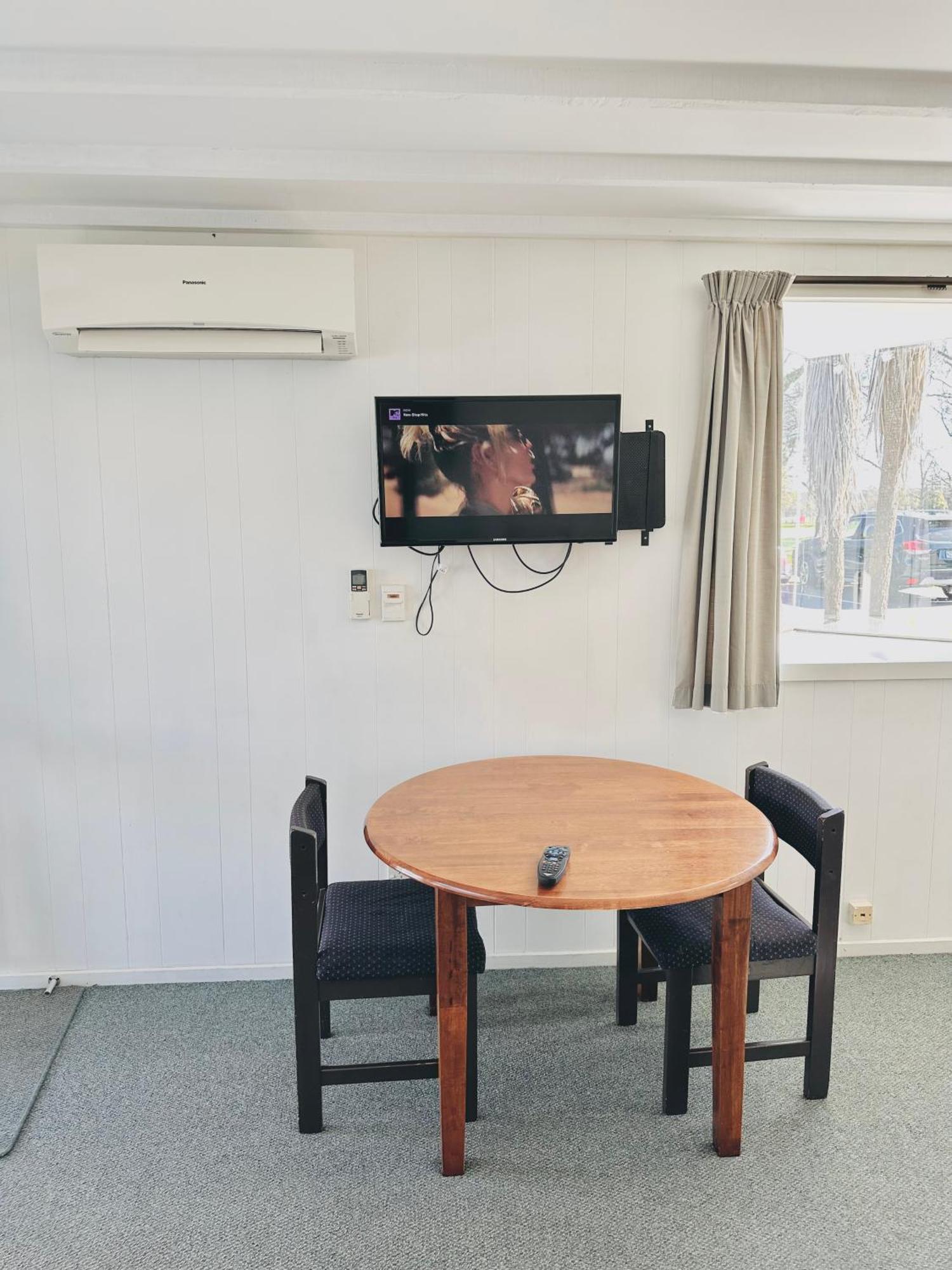 Gothic Heights Motel Крайстчърч Екстериор снимка