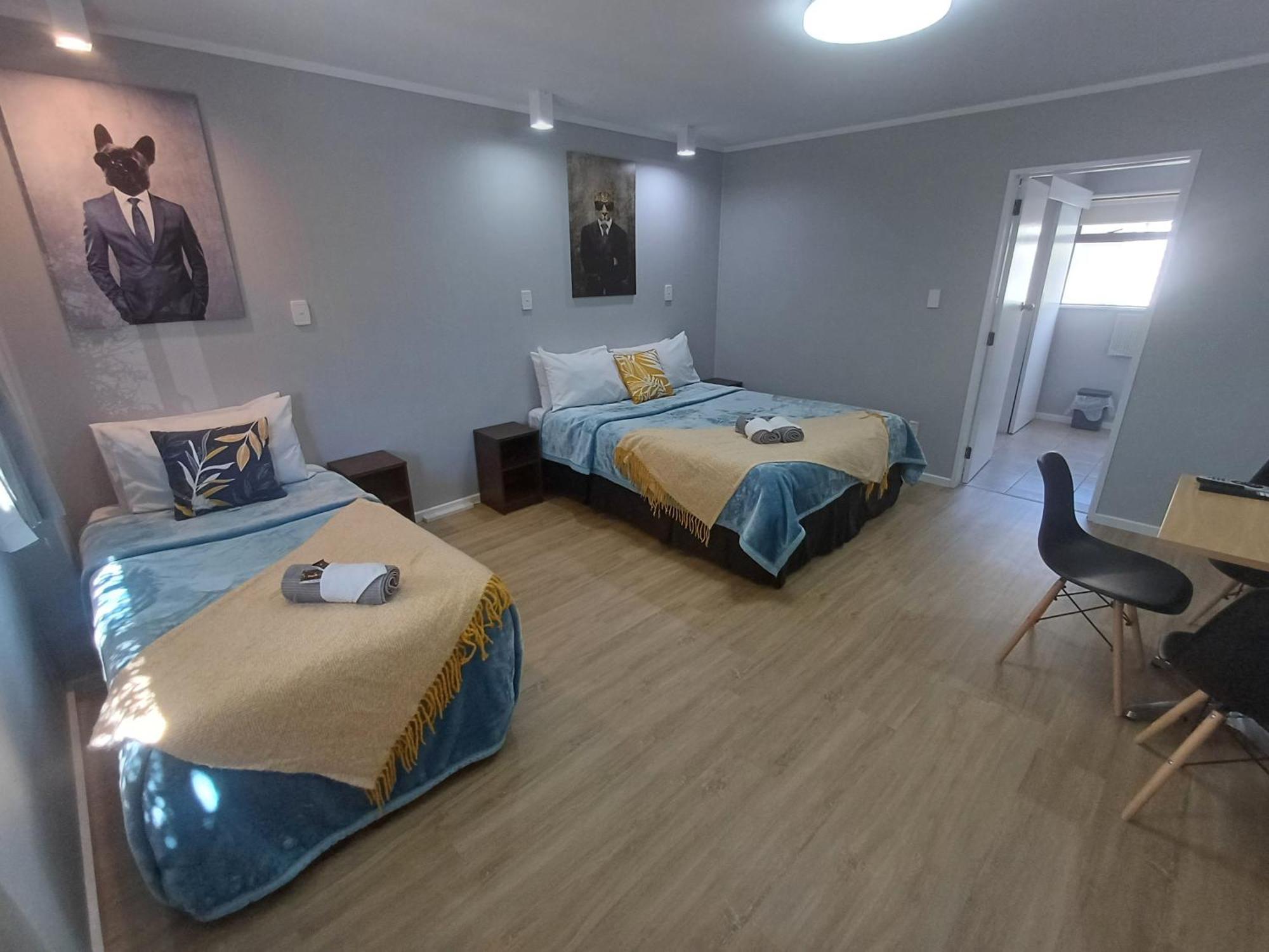 Gothic Heights Motel Крайстчърч Стая снимка