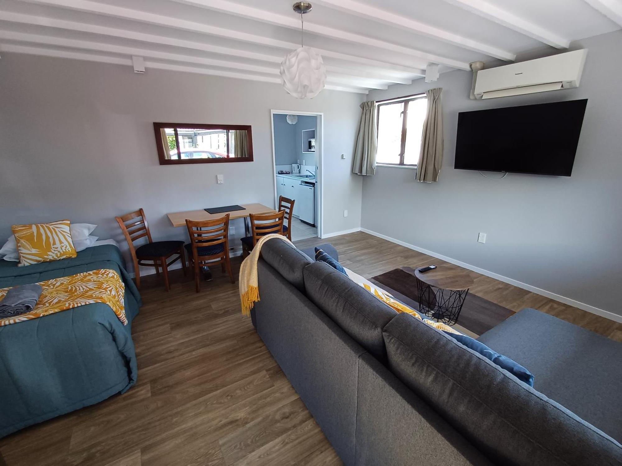 Gothic Heights Motel Крайстчърч Стая снимка