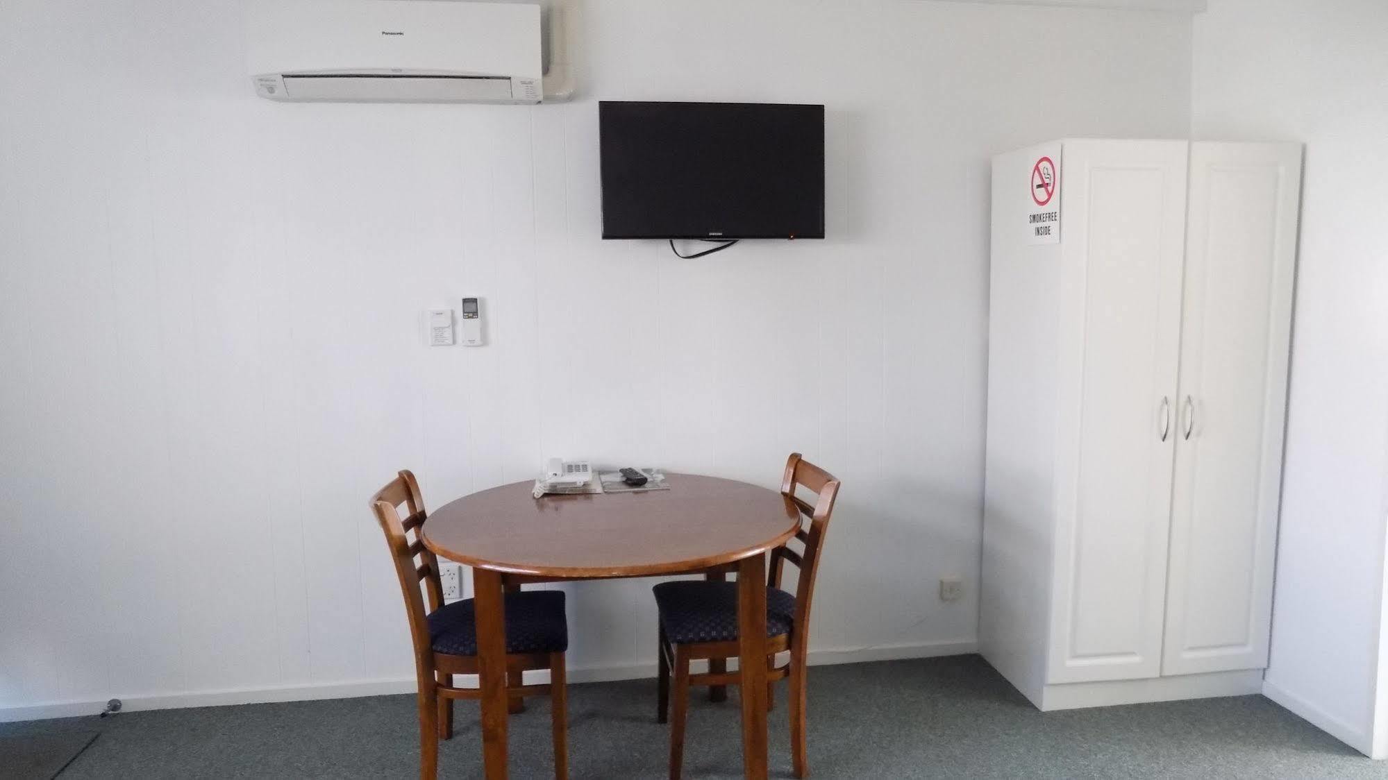 Gothic Heights Motel Крайстчърч Екстериор снимка